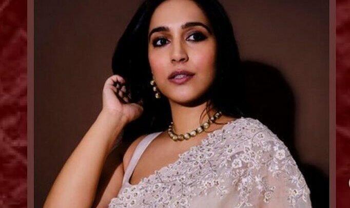 Zoya Hussain: Ready between two factual projects is the toughest