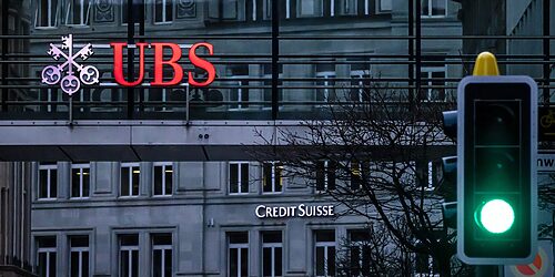 International Finance: Credit Suisse bankers swarm headhunters after UBS rescue