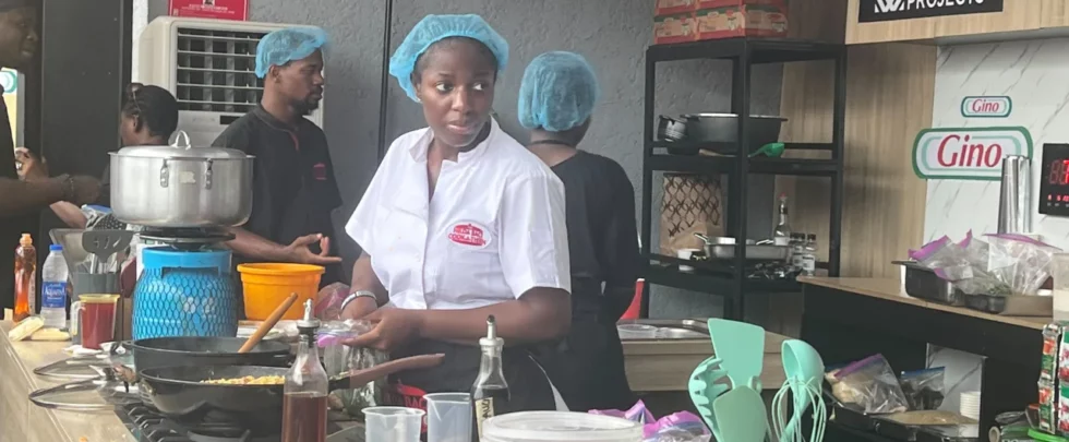 hilda effiong bassey eclipsed the previous guinness world record of 87 hours and 45 minutes of continuous cooking