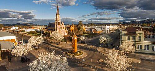 382973 more people are moving to regional australia jobs are part of the reason