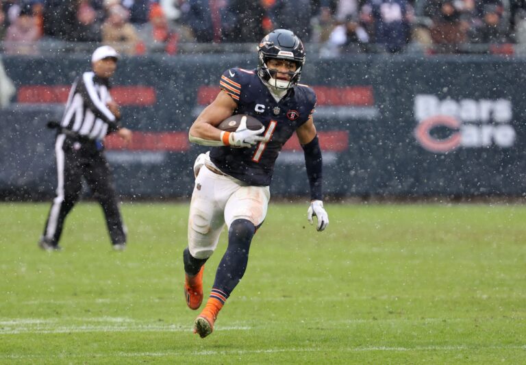 With jobs on the line, the Chicago Bears and Justin Fields celebrate New Year with a convincing win over the Atlanta Falcons