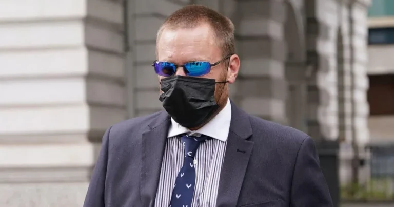 Met Police officer admits stealing from man’s body as he lay dead in middle of street