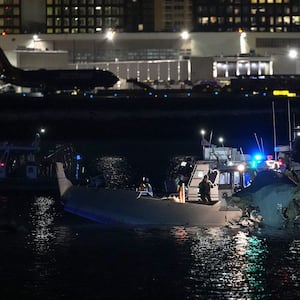 Washington DC plane crash: Grim search for plane crash bodies as Donald Trump doubles down