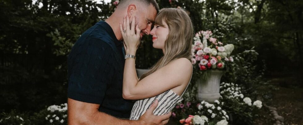 Taylor and Travis are engaged. Congrats, America.