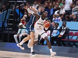 Breaking News: Hard fight with Slovenia and referees: DBB team works in the European Championship semi-final