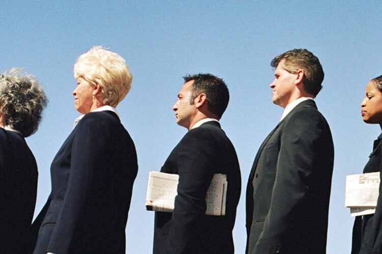 Most people worry about AI’s impact, but don’t think it will come for their jobs, poll finds