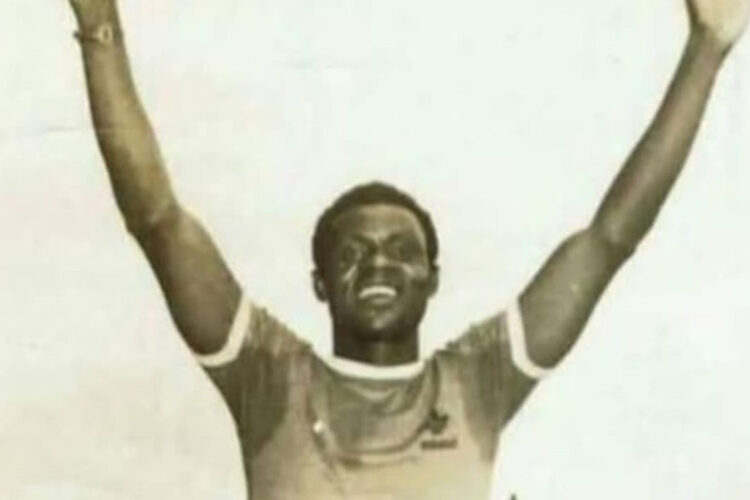 The clock stops for legendary striker, Okonji dies at 83