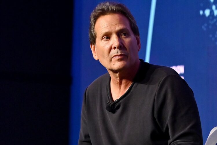 Verizon to Cut 13,000 Jobs, Set Up $20 Million “Reskilling” Fund for Laid Off Staff In “Age of AI”