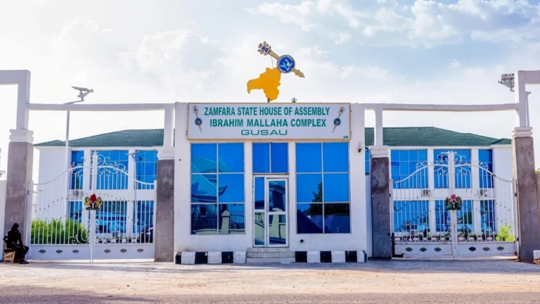 Six Zamfara House of Assembly members dump PDP for APC