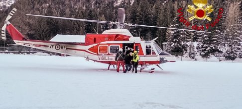 BREAKING NEWS. Update. Cable car accident in Italy: four injured/About 100 people evacuated by helicopter from 2,800 meters altitude – VIDEO