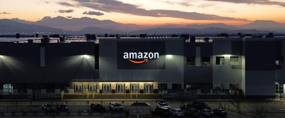 Amazon (AMZN) Stock: Why 30,000 Job Cuts Won’t Shake Wall Street’s Confidence