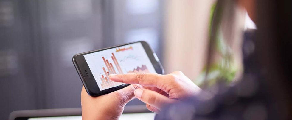 IT stocks go into a tailspin as US data adds to AI disruption