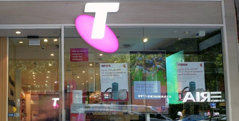 Telstra posts billion-dollar profit as job cuts deepen