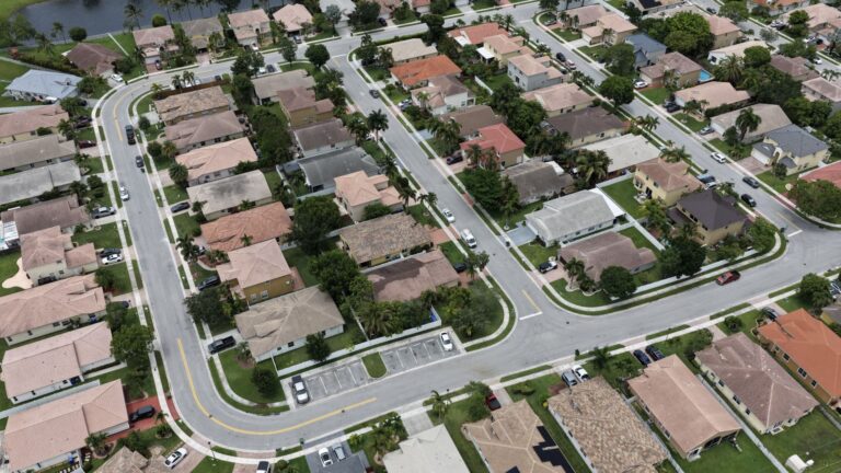 Navigating Rising Mortgage Rates: Practical Insights for Freelancers and Consultants in a Shifting Market