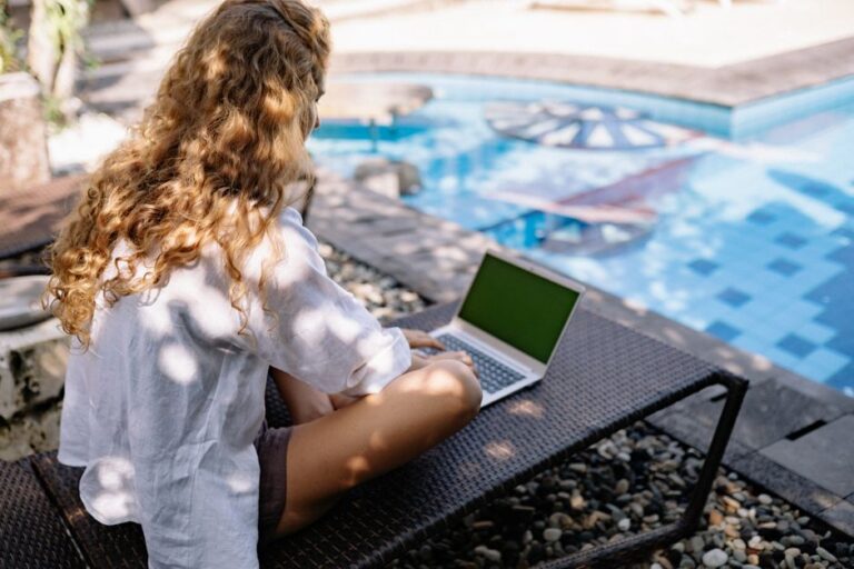 iHunt: Killing Monsters in the Gig Economy - How Freelancers Can Thrive in the Modern Freelance Jungle
