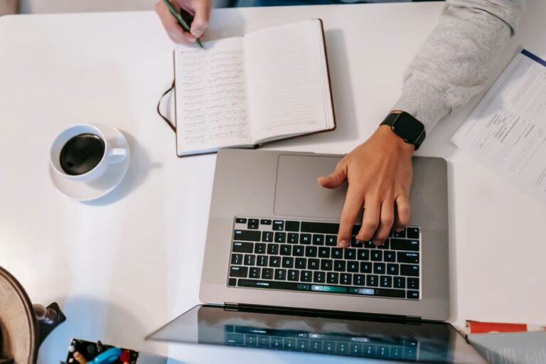 Breaking into Journalism as a Newcomer: One Freelance Pitch at a Time